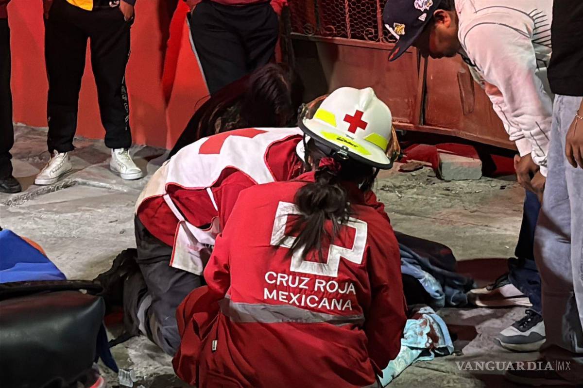 $!Paramédicos de la Cruz Roja brindaron atención prehospitalaria a Francisco Alejandro, quien presentaba una lesión considerable en la cabeza.