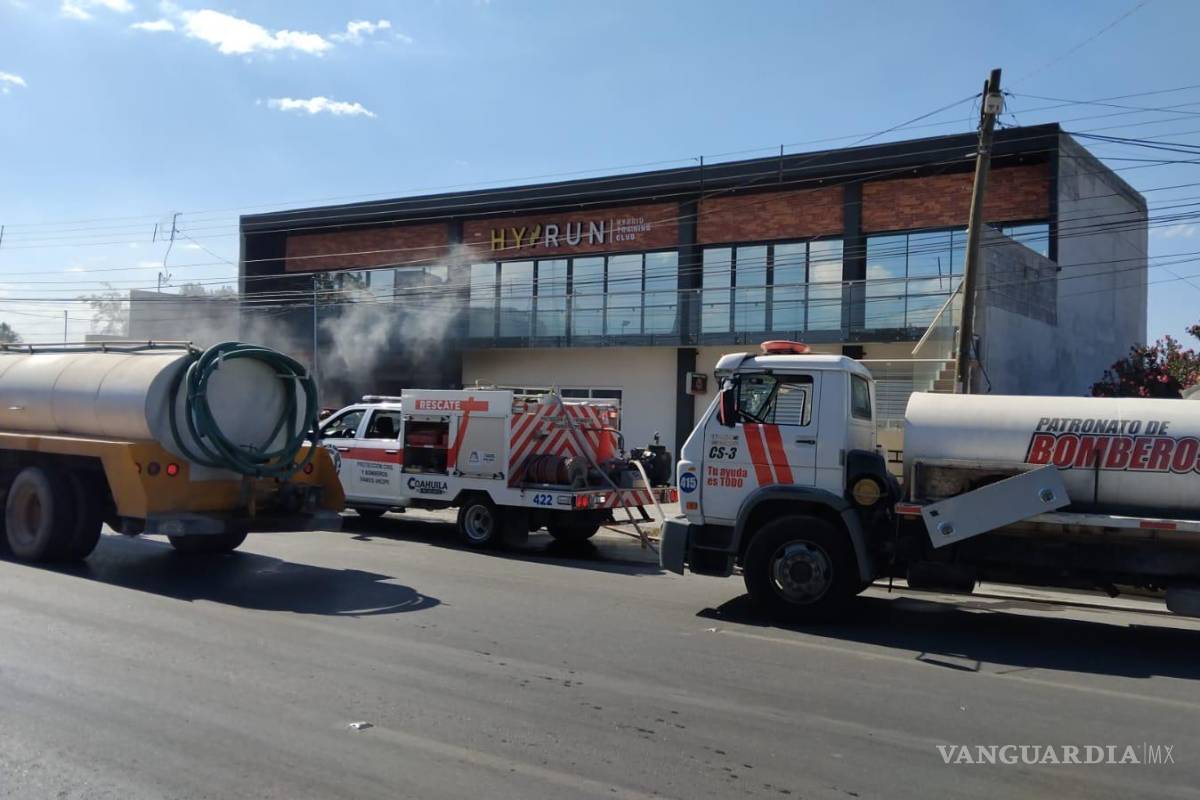 Se incendia un local de filtros en Ramos Arizpe; veladora comienza el siniestro