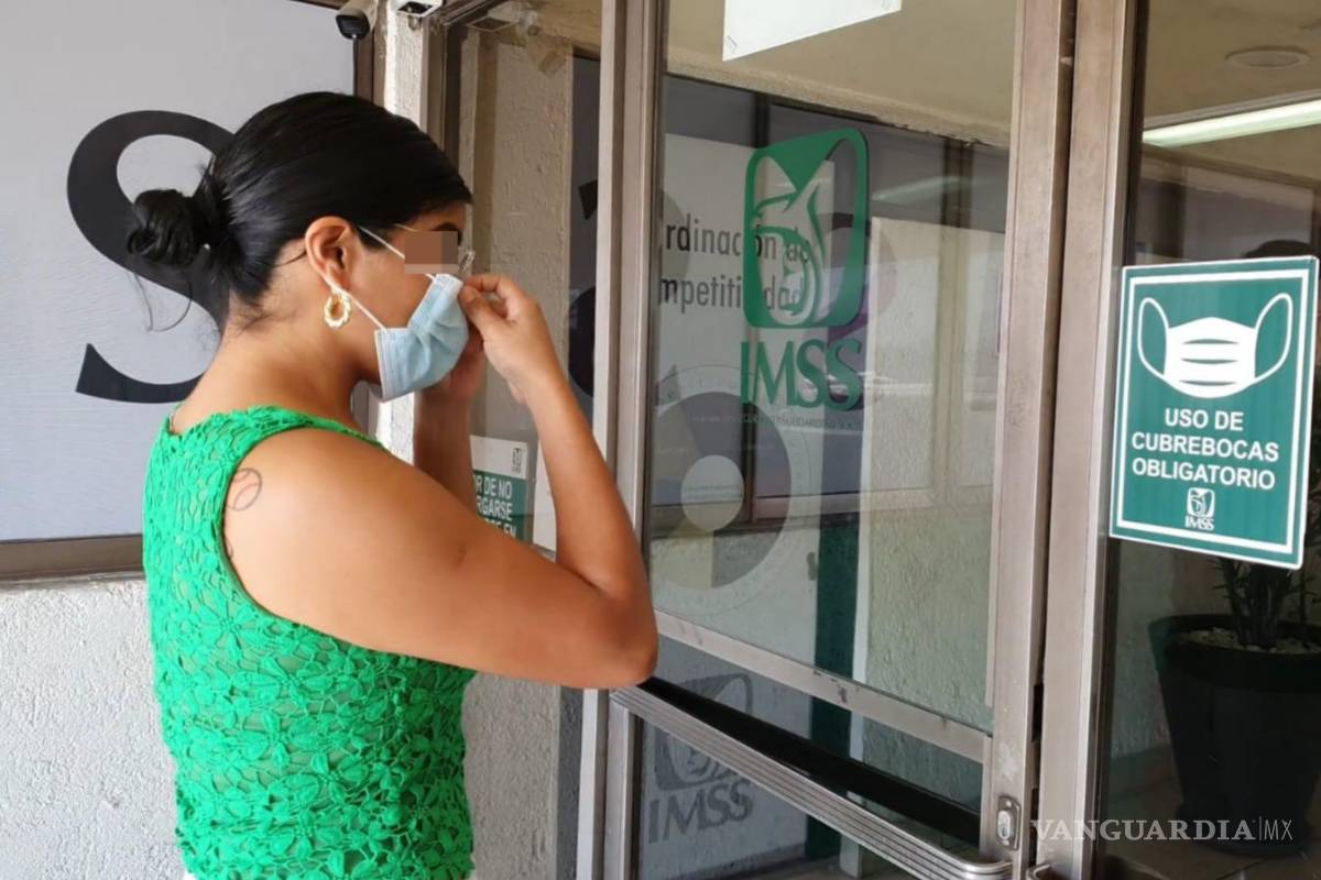 $!El IMSS en Coahuila exhortó a la población a retomar el uso del cubrebocas como una medida de prevención permanente, especialmente en espacios cerrados y concurridos.