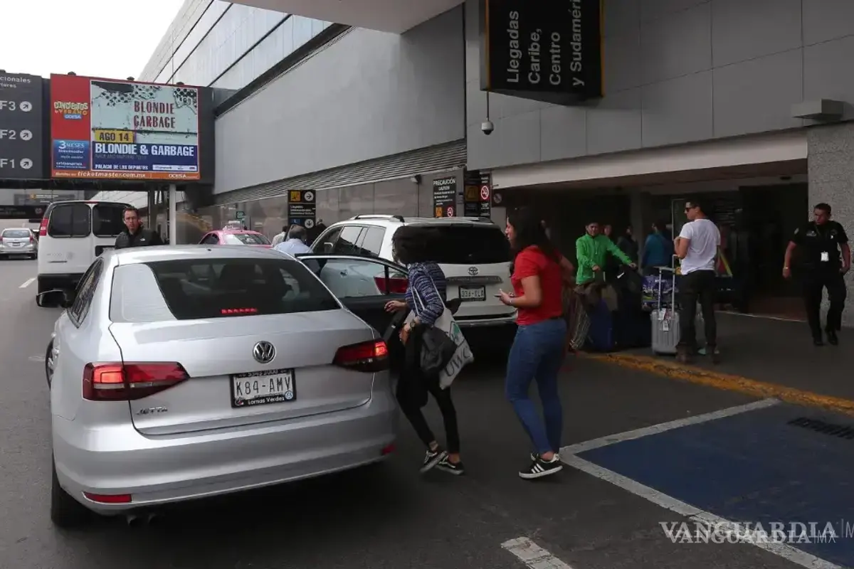 Uber podrá recoger y bajar a pasajeros en aeropuertos de México