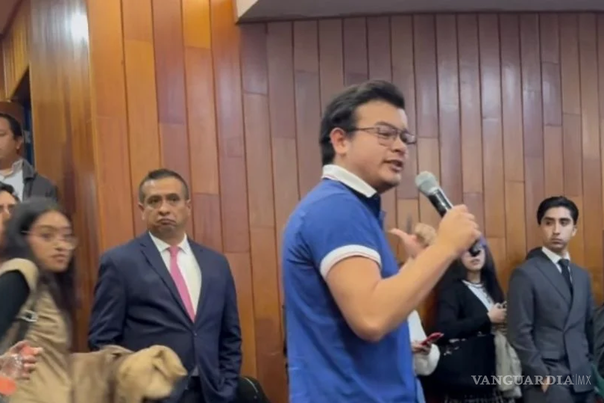 Increpan estudiantes de UNAM a Hugo Aguilar Ortiz: ‘Estuvo cargada la elección judicial’