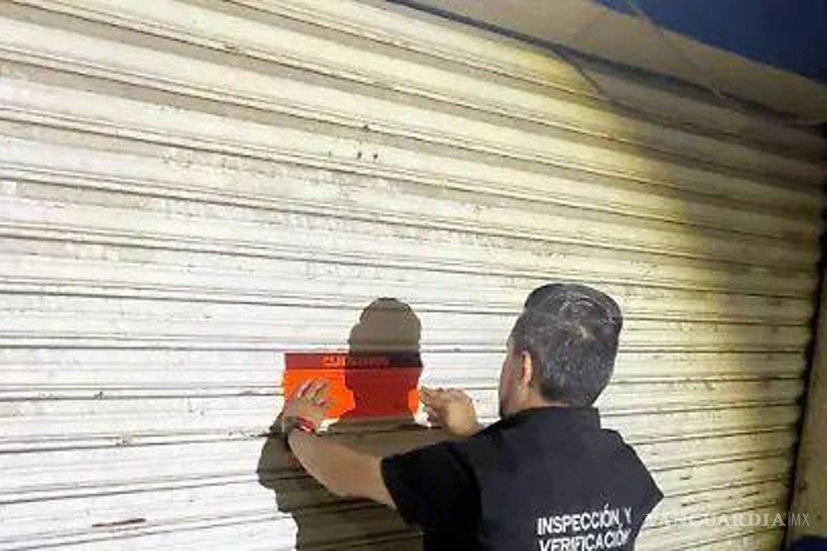 $!Autoridades municipales colocaron sellos de clausura en el autolavado Fast Wash del ejido La Unión.