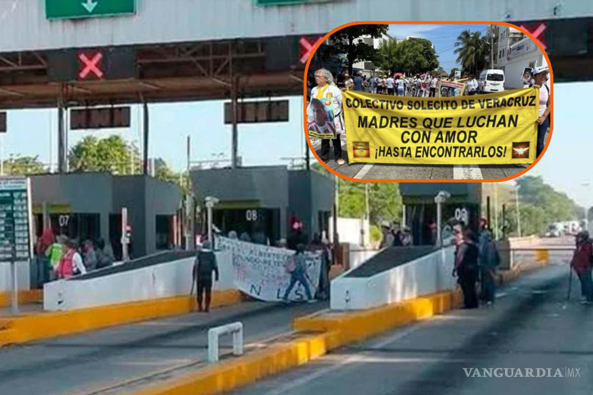 Colectivo enmascarado toma caseta de cobro Tuxpan-México en protesta a la desaparición forzada