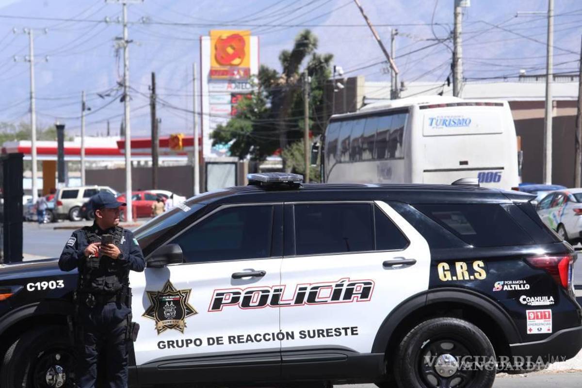 Los detienen a bordo de auto robado, en Saltillo