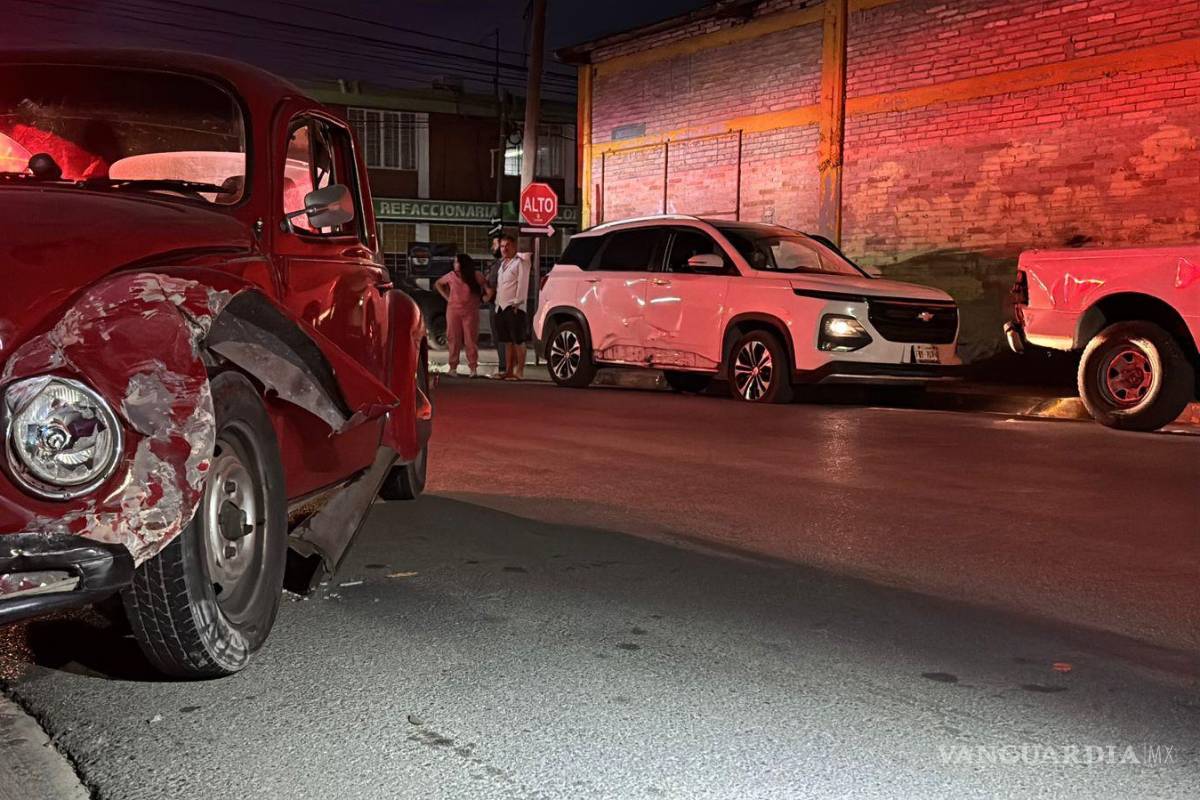 Conductora provoca accidente tras incorporarse sin precaución, en Saltillo