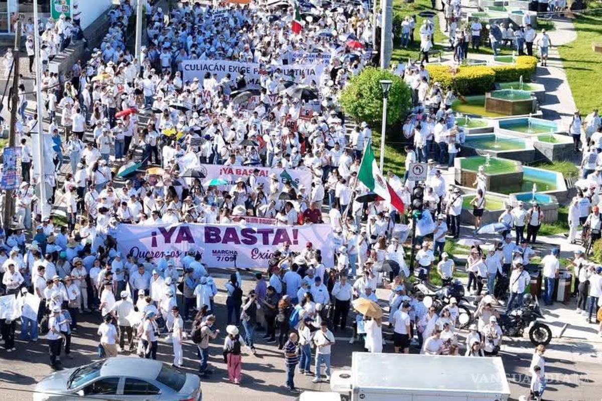 Salen a marchar en Culiacán para exigir paz a un año de la ola de violencia