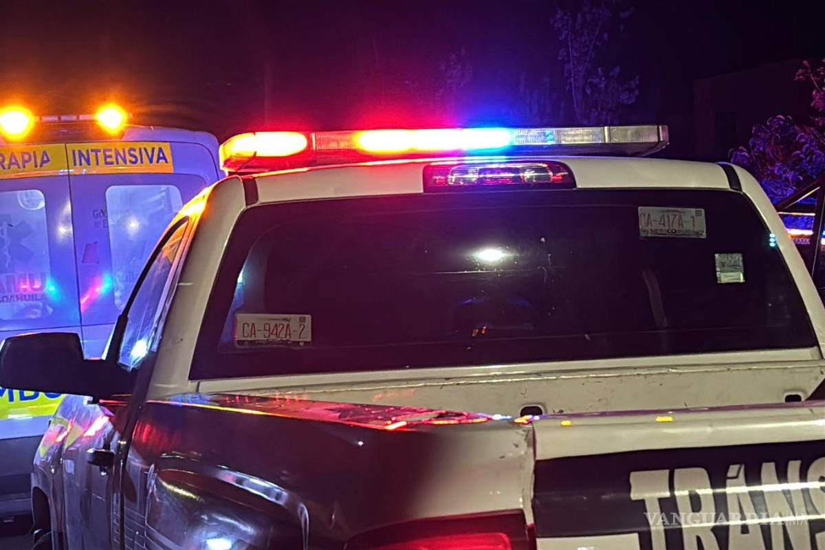 $!La joven embarazada fue atropellada en el bulevar Benito Juárez, quedando lesionada sobre la vía.