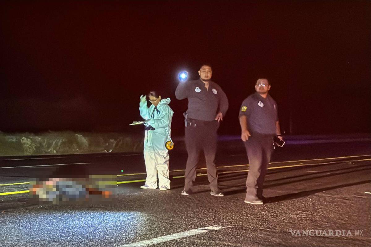 $!Autoridades municipales y estatales acordonaron la zona mientras se realizaban las diligencias