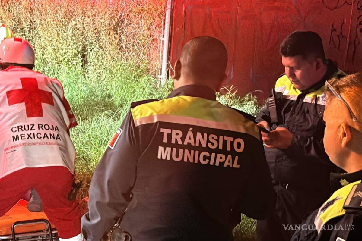 $!Elementos de Tránsito Municipal recabaron información en el lugar de los hechos.