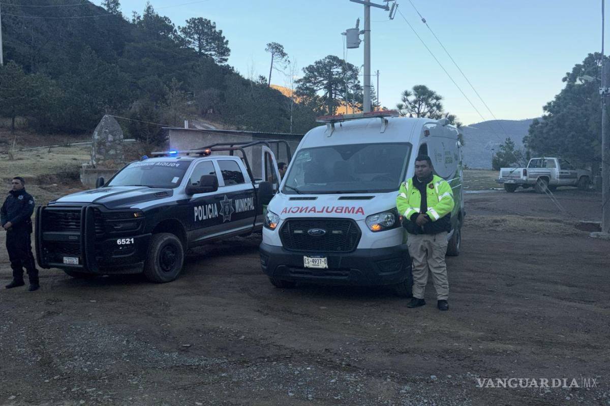 $!Las unidades de emergencia permanecieron en el punto conocido como La Moneda, base de operaciones del operativo de auxilio.