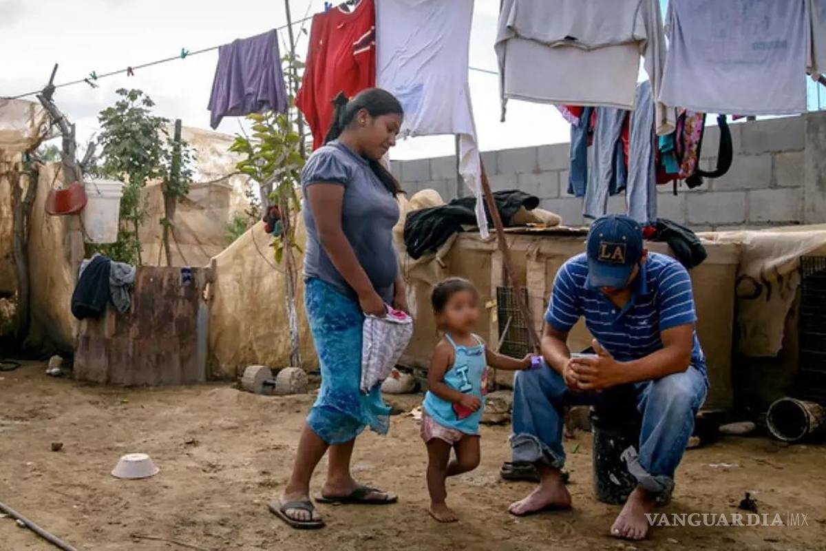Salen 8.3 millones de mexicanos de la pobreza: Inegi... 3 de cada 10 aún vive en situación precaria