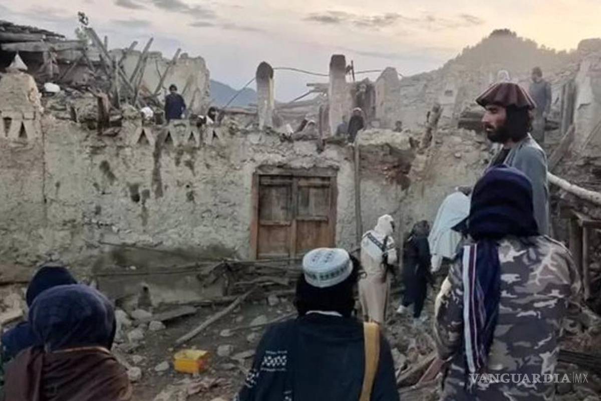 Sismo magnitud 6.0 grados en Afganistán deja 800 muertos y más de 2 mil heridos