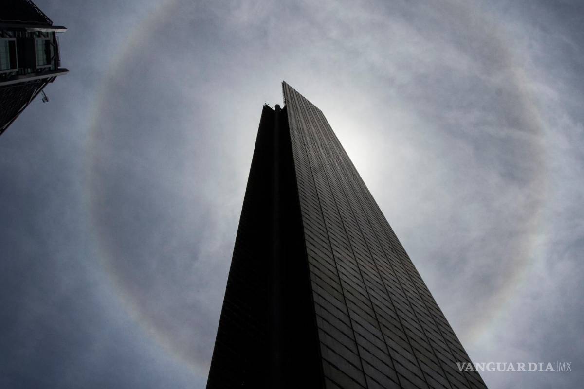 Estela de Luz de CDMX que costó mil 304 mdp, tiene más de un año apagada