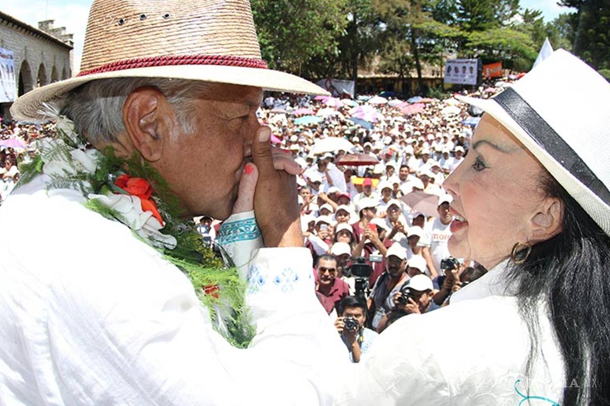Sale nueva 'AMLOver' que lo apapacha en Chiapas... La Tigresa