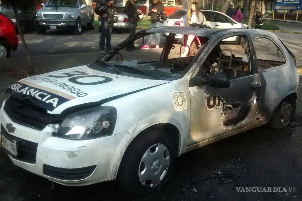 Disturbios en CU; encapuchados colocaron barricadas