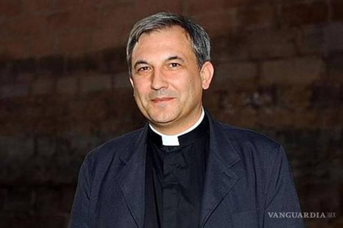 Condenan a sacerdote español a 18 meses de prisión por el Vatileaks