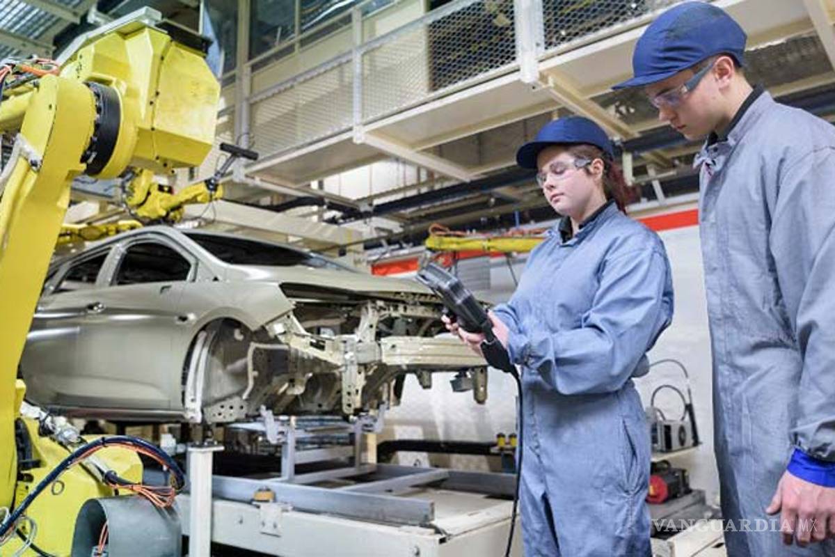 Estados Unidos no cede, sigue presionando a México por salario automotriz: WSJ