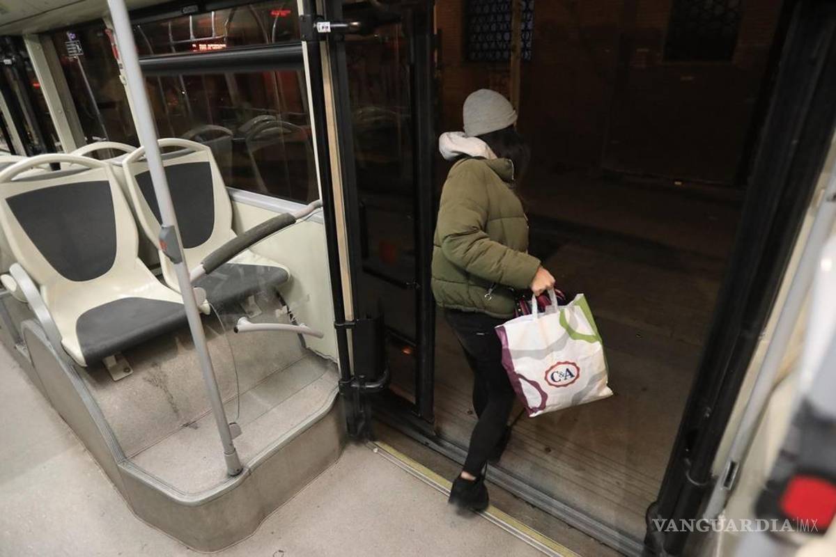 ‘México no es un país donde deba oscurecer temprano’: mujeres se muestran inseguras ante cambio de horario