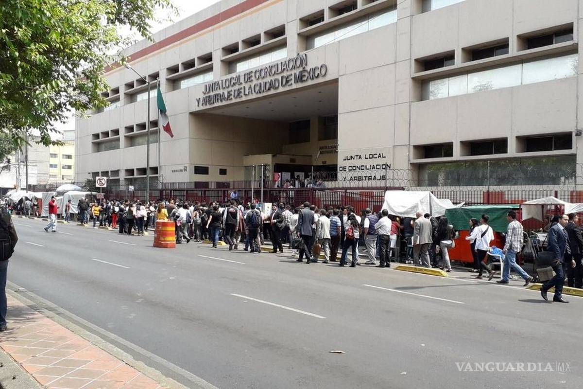Desalojan Junta Local de Conciliación y Arbitraje por amenaza de bomba