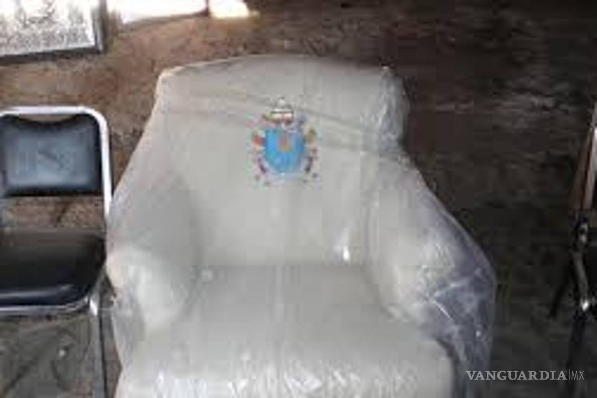 El trono de César Duarte, ex gobernador de Chihuahua... ¡es el sillón del papa Francisco en México!