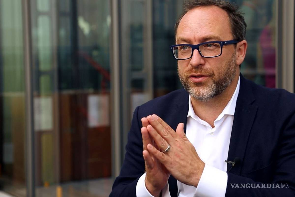 Cambios legales en Europa causarían ‘gran desastre en Internet’: cofundador de Wikipedia