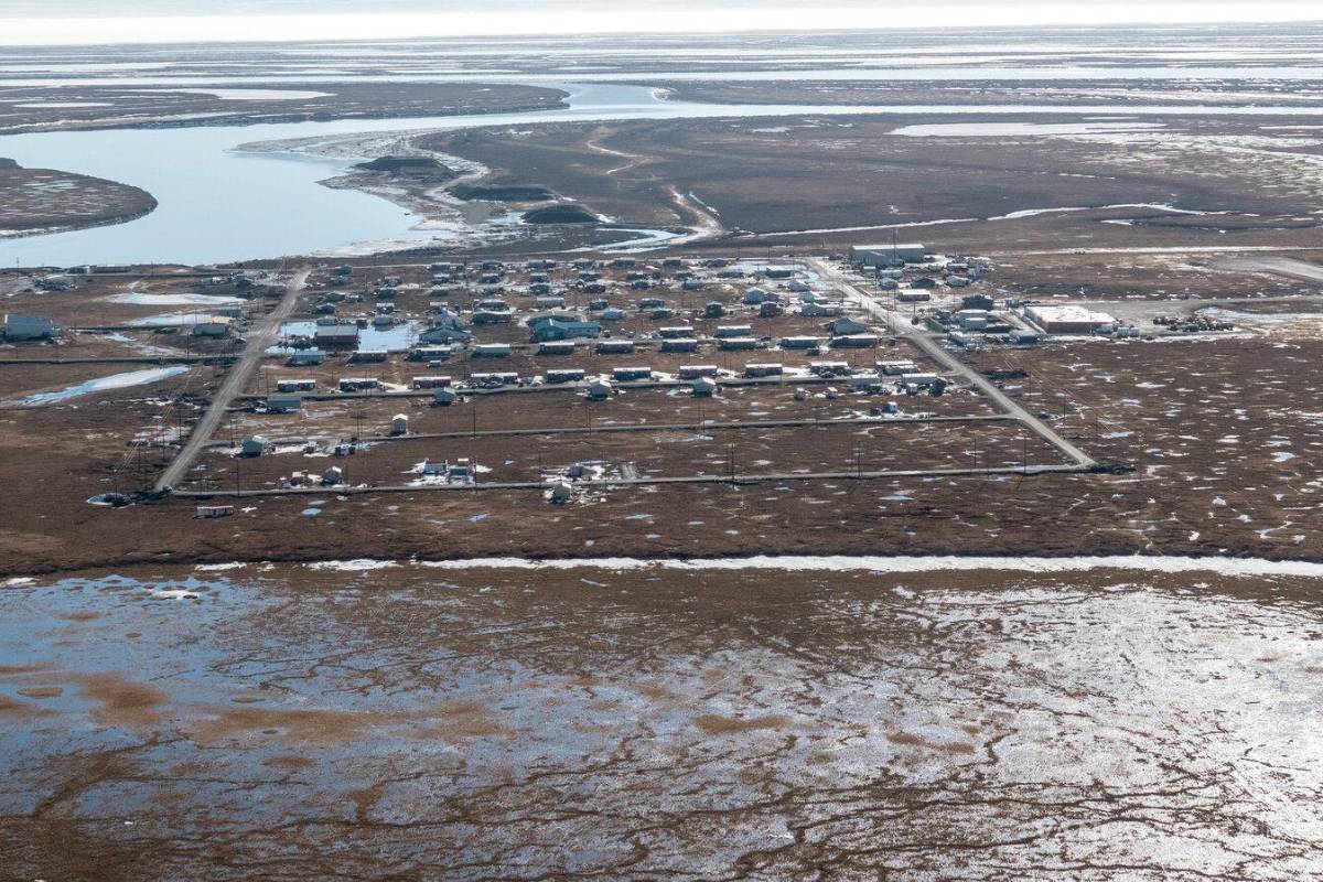 Biden aprobó polémico proyecto petrolero en Alaska