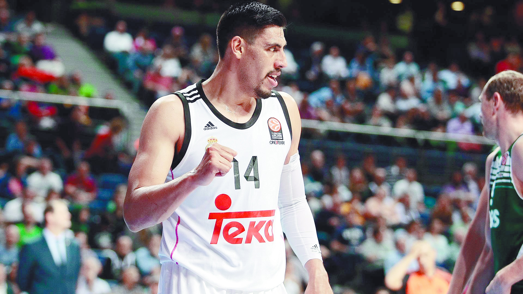 Gustavo Ayón rompe récords en el Madrid