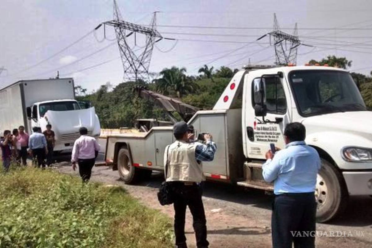 En Tabasco falla vehículo que transporta boletas electorales
