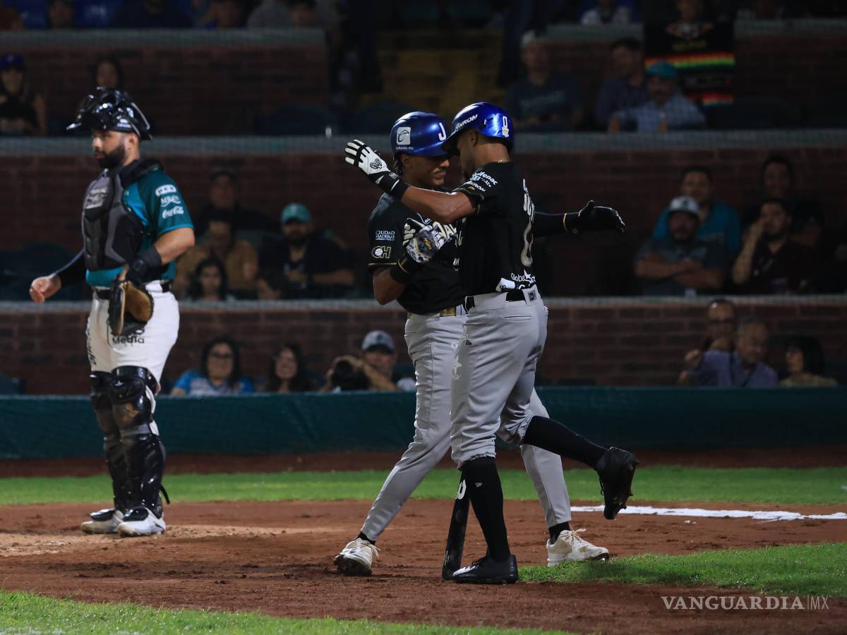 $!Saltillo mostró carácter en los momentos decisivos del encuentro.