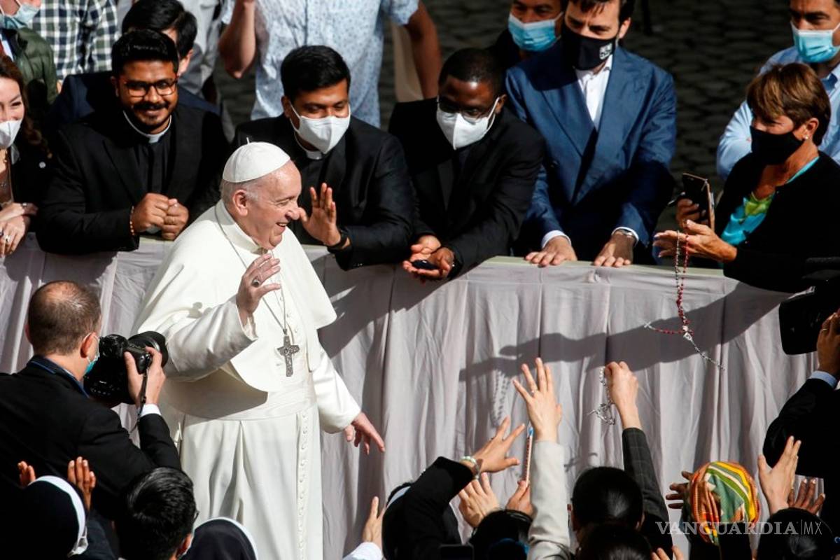 El papa Francisco, feliz por volver a estar entre los fieles y “no hablar a una cámara”