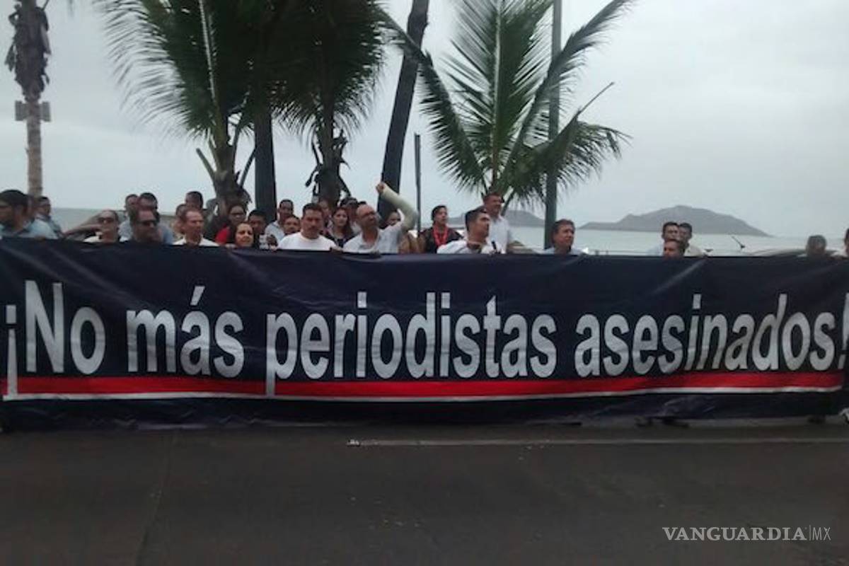 $!Protestas en varias ciudades de México por el asesinato de Javier Valdez; países condenan violencia