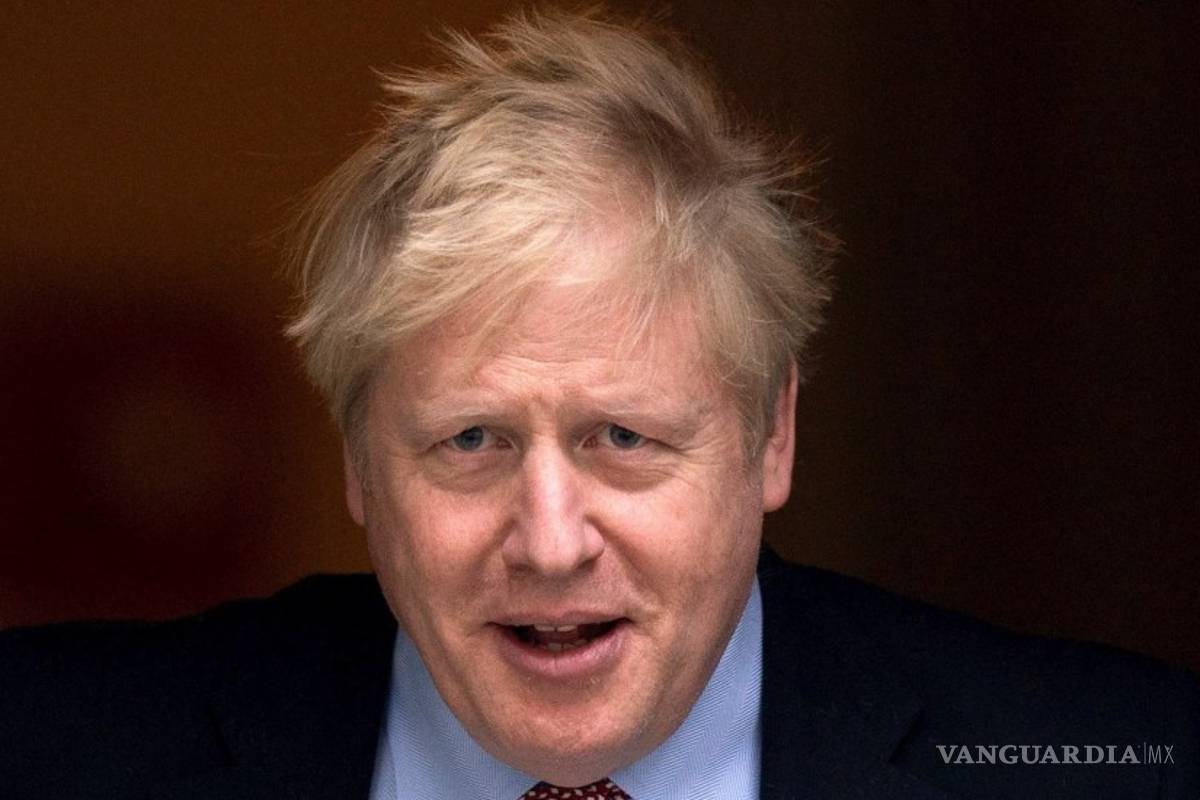Piden a Boris Johnson tomar medidas adicionales, en Reino Unido, para frenar segunda ola de contagios de COVID-19