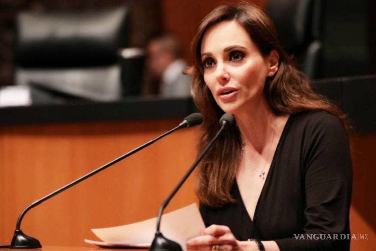 Lilly Téllez se lanza contra AMLO por hacerse limpia en lugar de usar cubrebocas