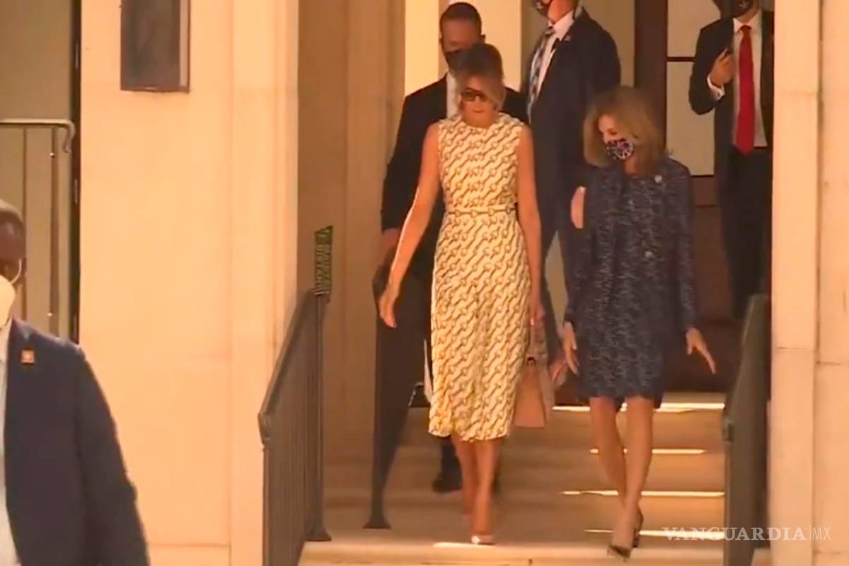 Melania Trump emitió su voto, sin cubrebocas, en Palm Beach, Florida