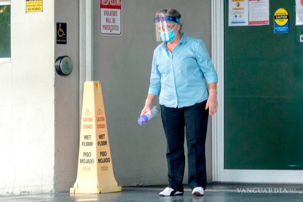 Uso extendido de cubrebocas reduciría reproducción del COVID-19, según estudio