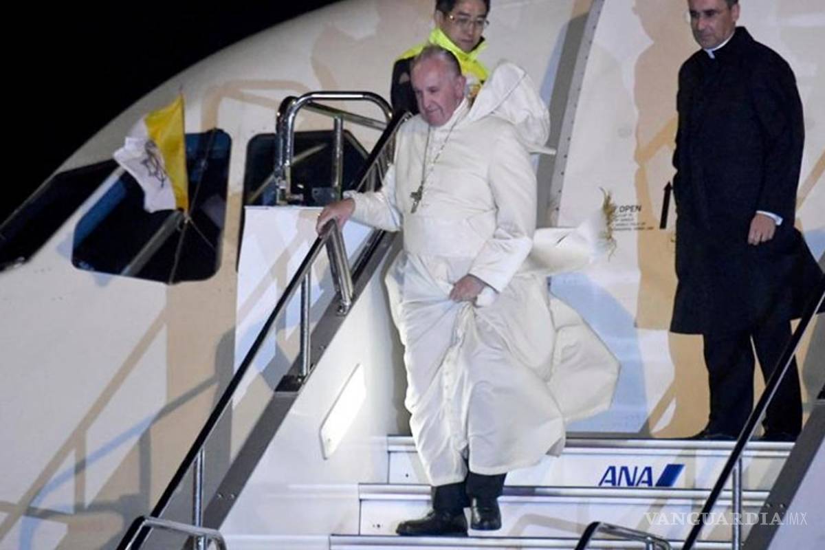 Papa Francisco llega a Japón en primera visita de un pontífice en 38 años