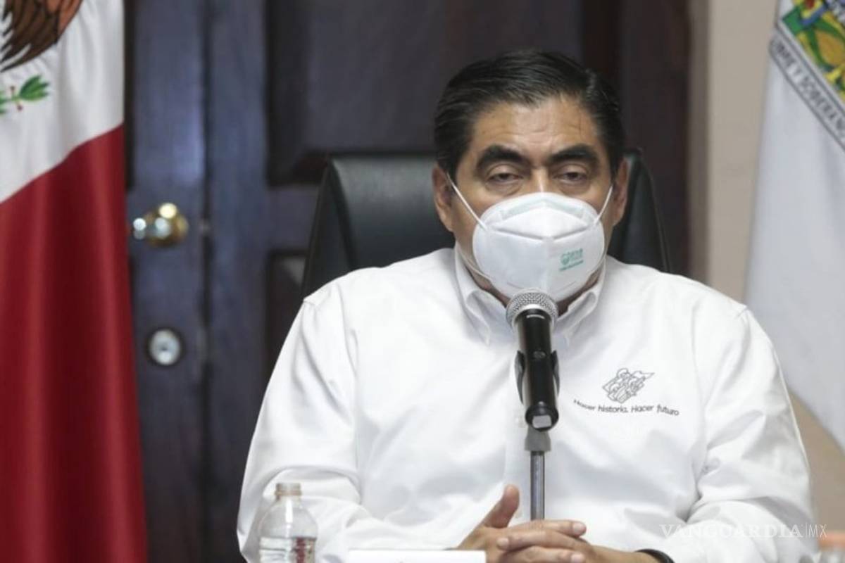 'No se ve la curva achatada de la pandemia', denuncia Miguel Barbosa