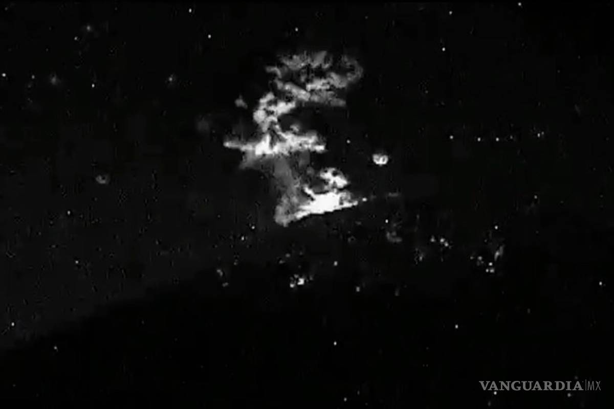 Popocatépetl lanza fumarola de ceniza de 1 km por una explosión (VIDEO)