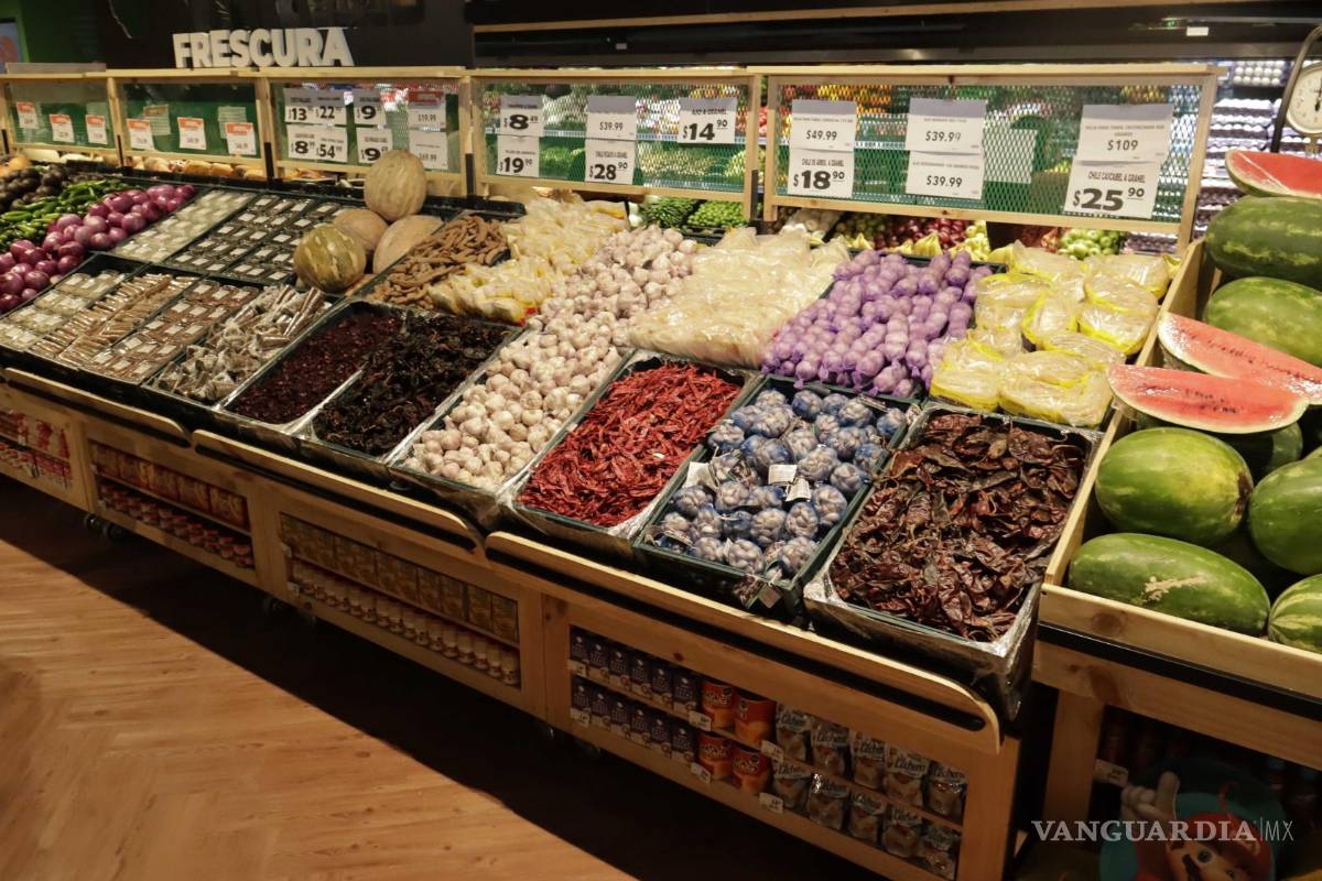 $!La apertura de la nueva sucursal de Merco atrajo a una multitud de clientes ansiosos por explorar las instalaciones y disfrutar de las ofertas inaugurales.