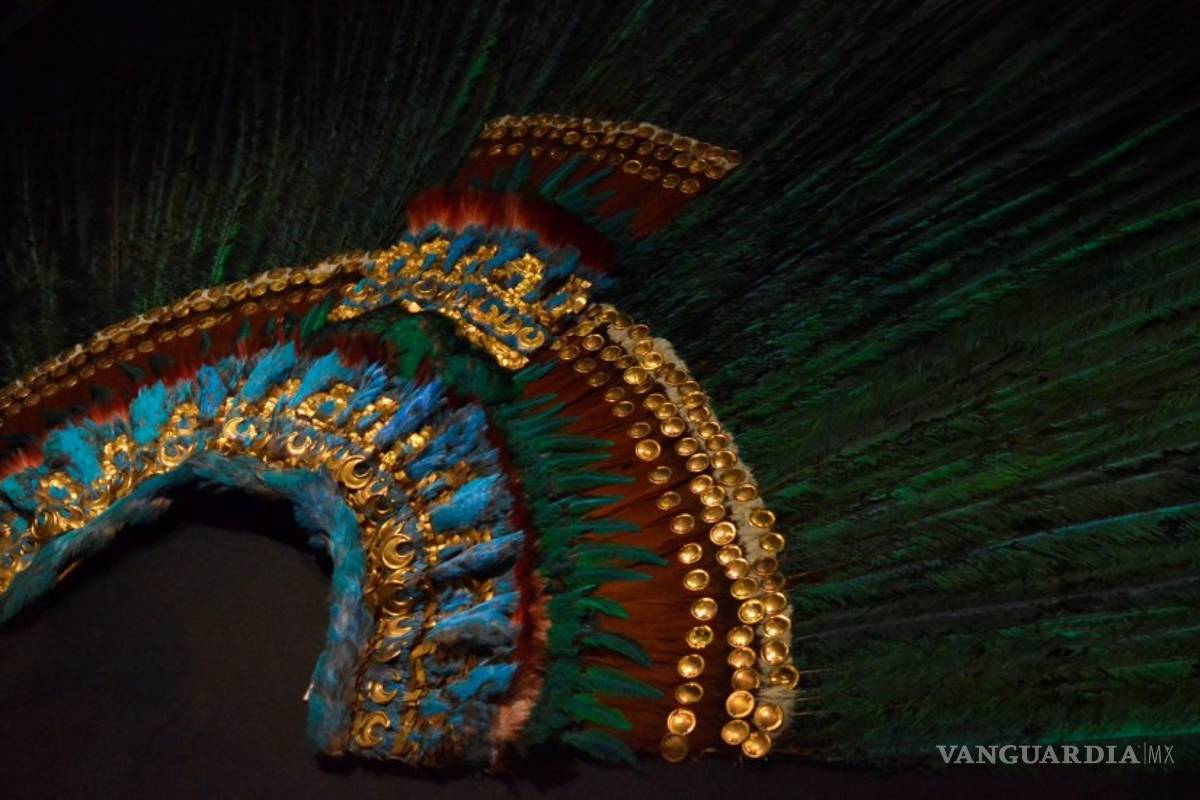 Experto en Viena afirma que el penacho no era de Moctezuma, sino de un sacerdote