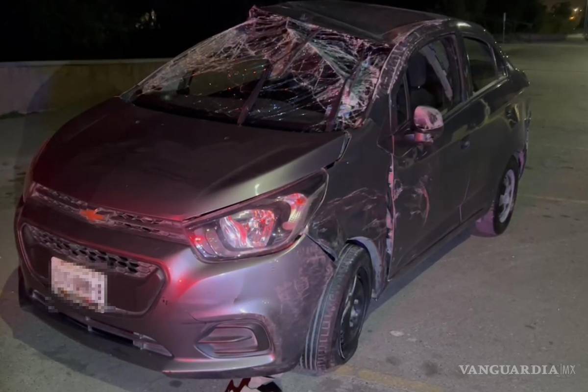 Se desata riña entre conductores tras choque y volcadura en Saltillo