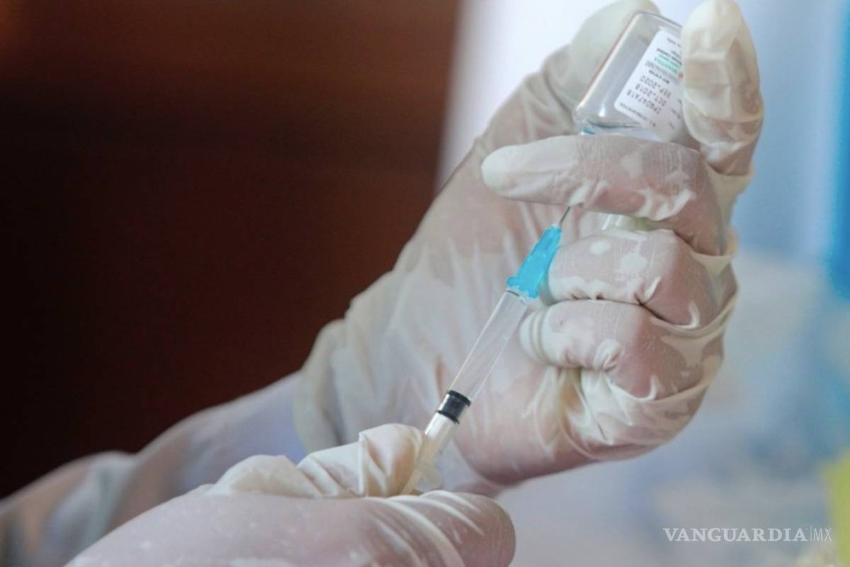 Vacuna contra COVID-19 podría estar lista a finales de 2020, asegura AstraZeneca