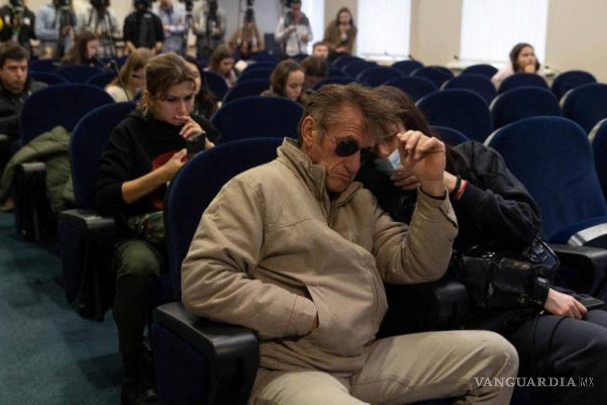 Sean Penn aprovecha conflicto bélico; está en Rusia para grabar documental