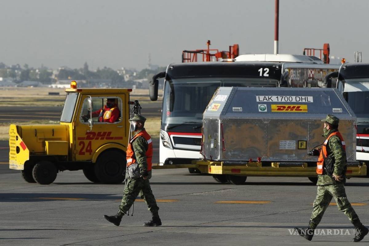 Cargamento de 170 mil vacunas de Pfizer, llega a México