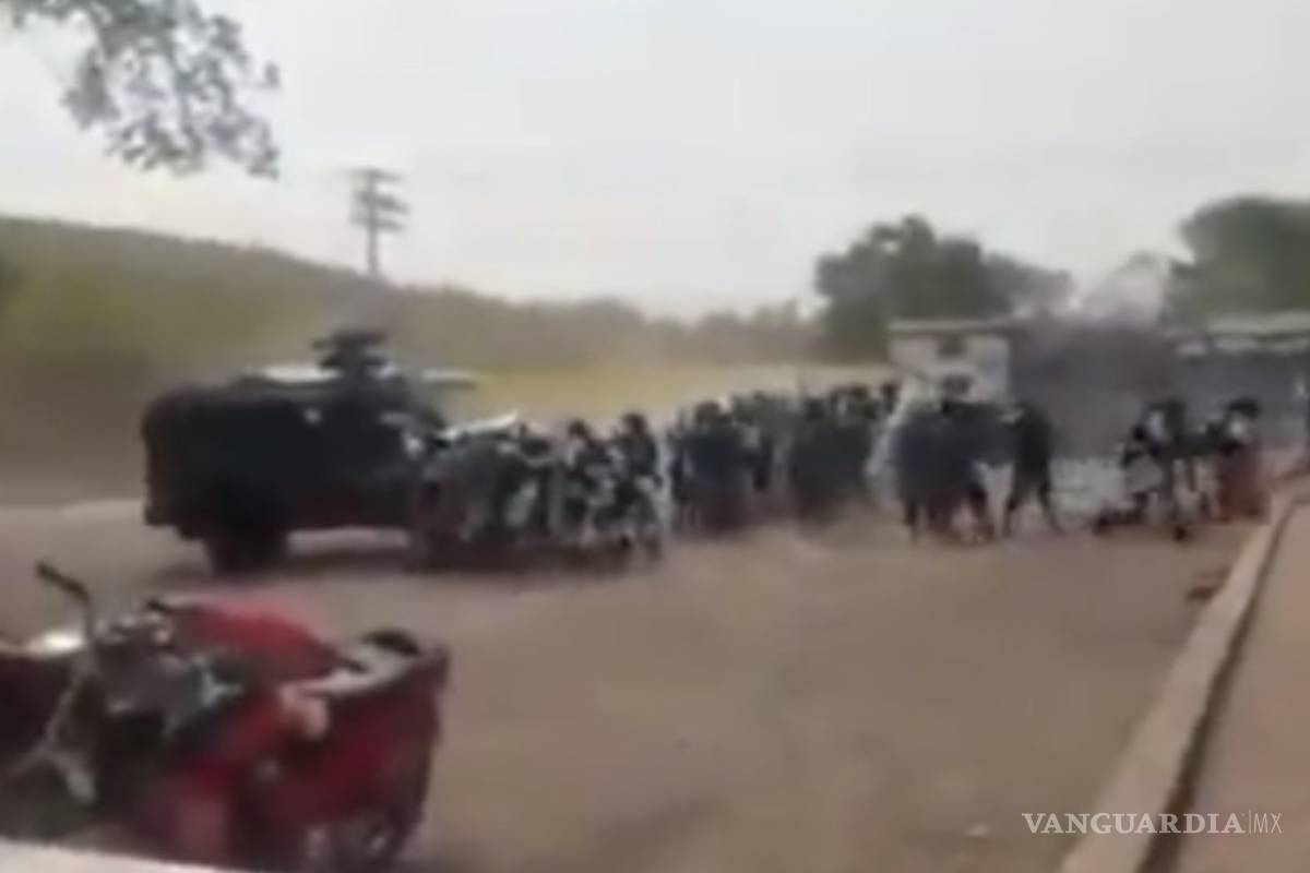 Pobladores de Michoacán agreden a elementos de la Guardia Nacional