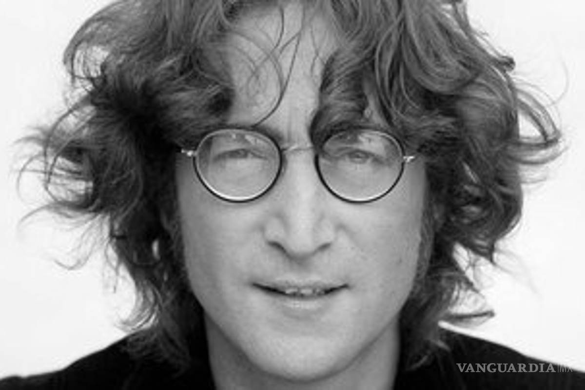 $!Fans no olvidan a John Lennon, a 39 años de su asesinato