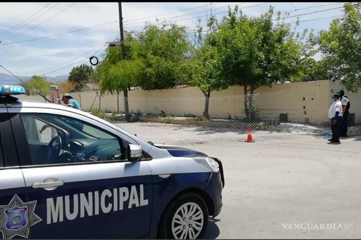 ¡Aquí ya no pasas! Bloquean en Monclova accesos a foráneos