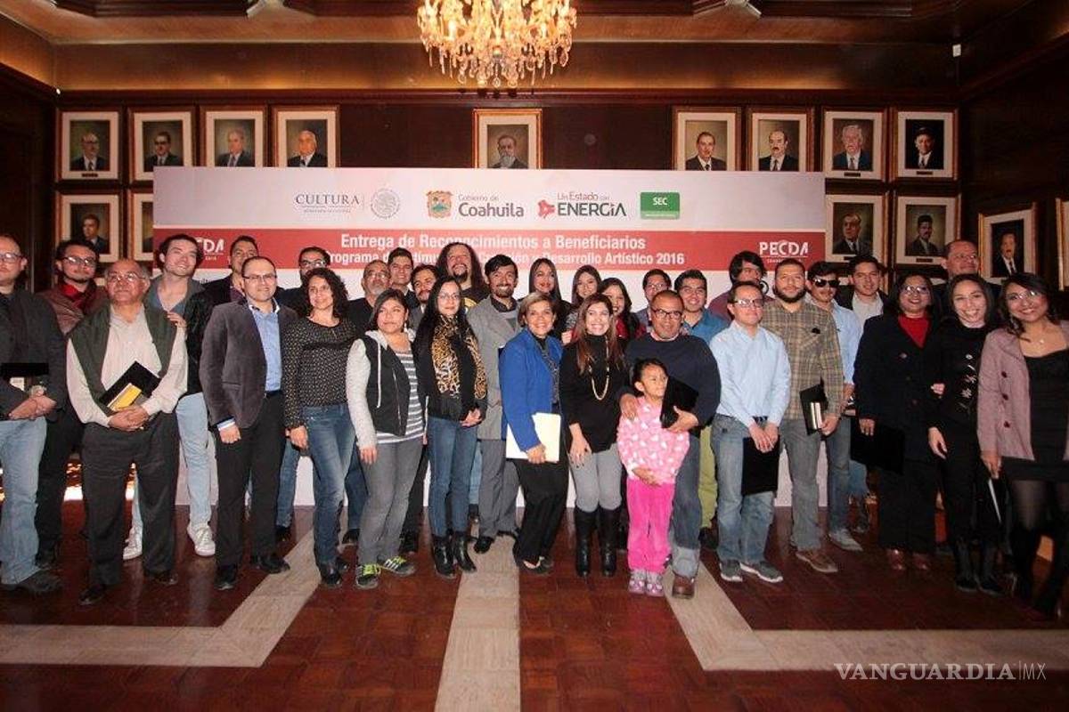 Entregan reconocimientos a ganadores del PECDA en Coahuila