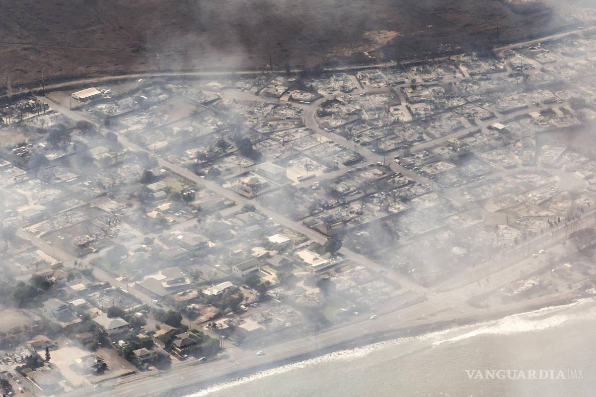 Hawái en estado de catástrofe, suman 53 muertes y miles de evacuados por incendios