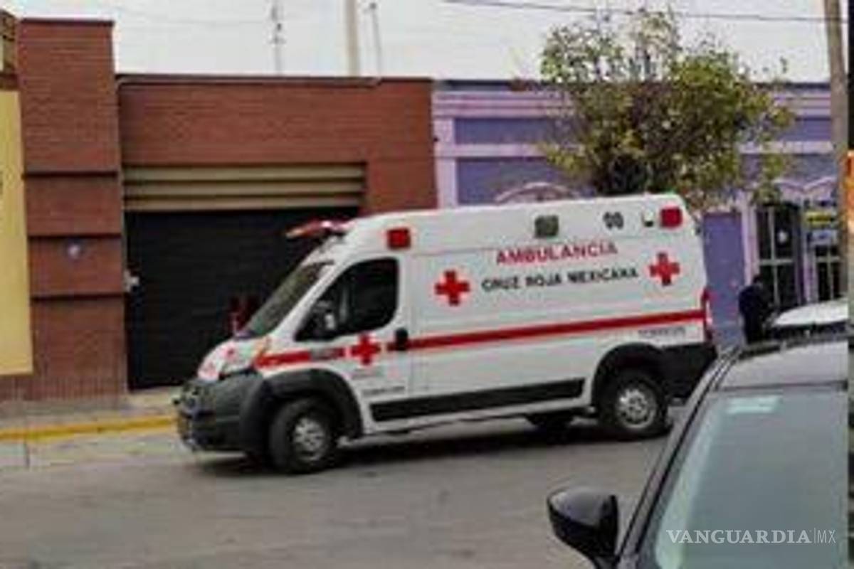 Fallece maestra dentro del salón en Torreón; presumen padecimiento crónico